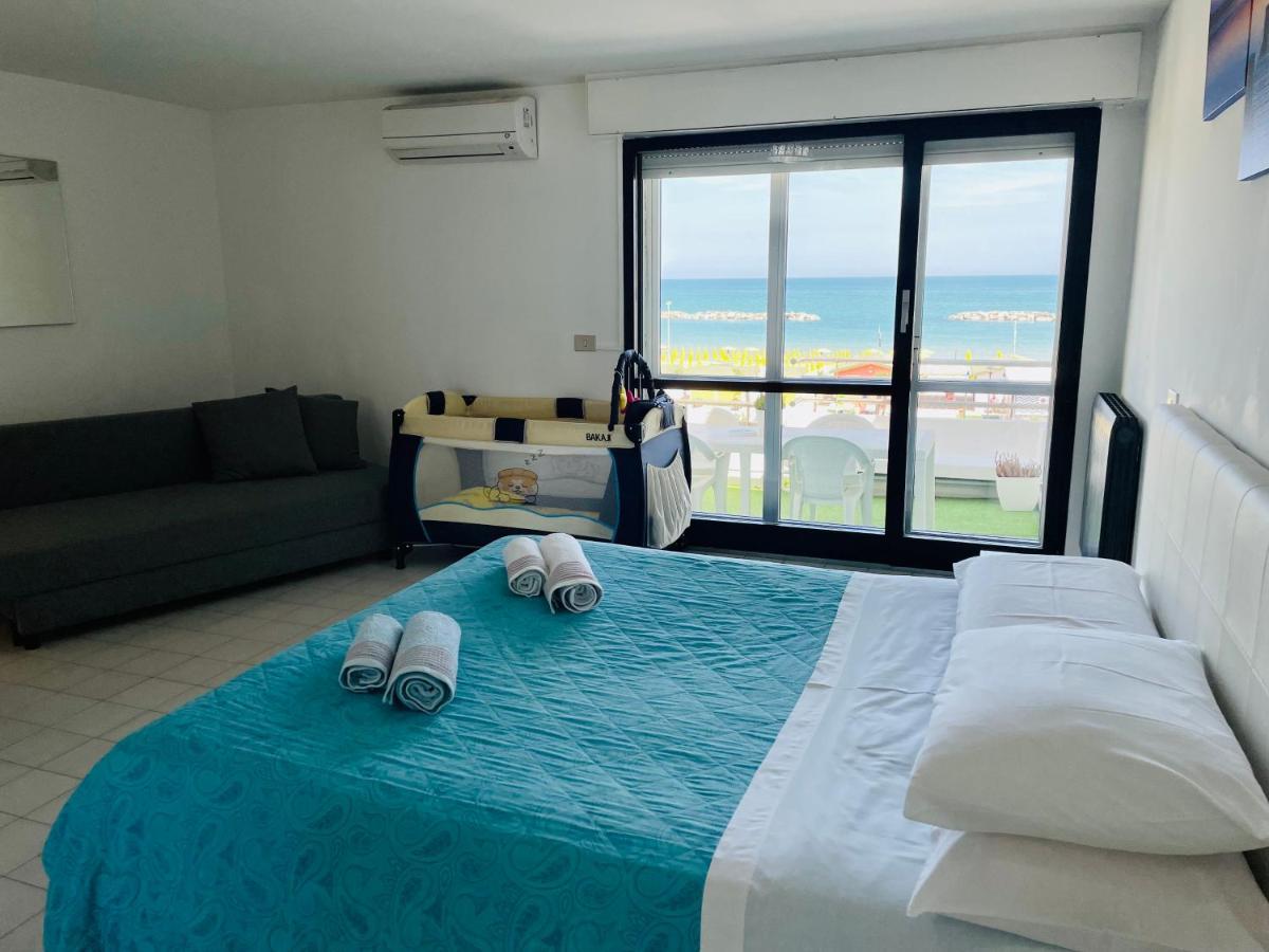 Al Mare Apartament Apartment Fano Bagian luar foto